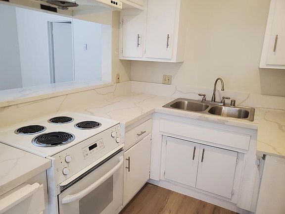 3rd image of 416 N Monterey St #Bd5263d37