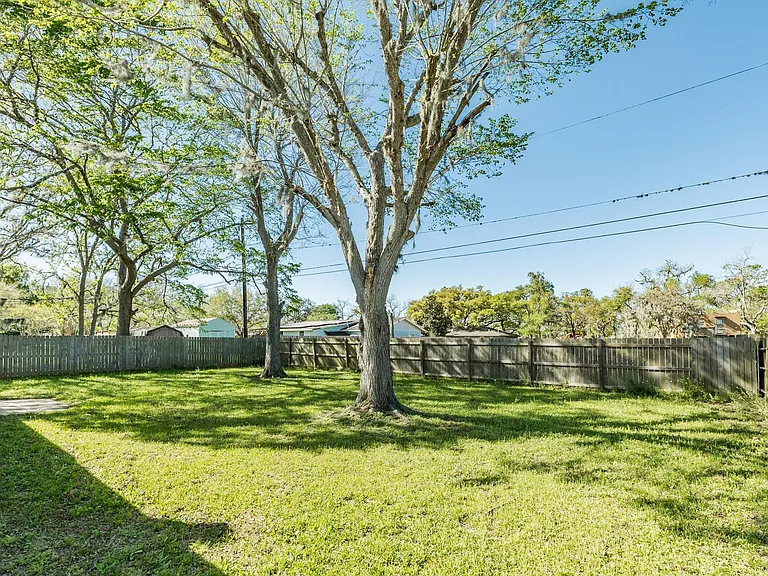 530 Tall Timber Dr — Photo 22