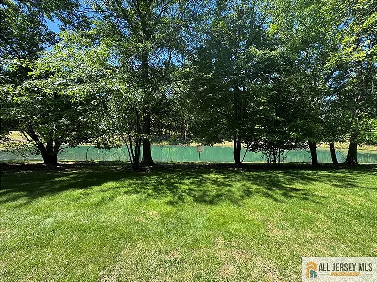 7 Sheffield Ct — Photo 17