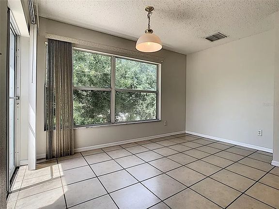 4th image of 7733 Chinkapin Ct