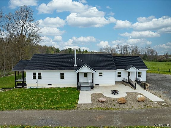 5th image of 11775 Lapp Rd