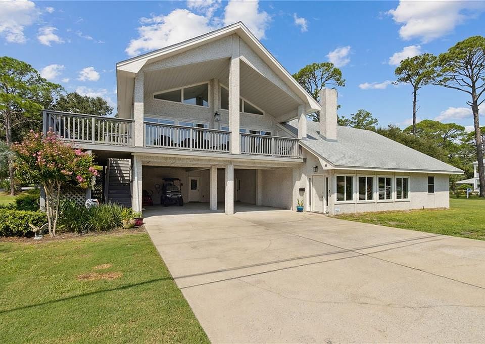 1st image of 6 Stewart Ln