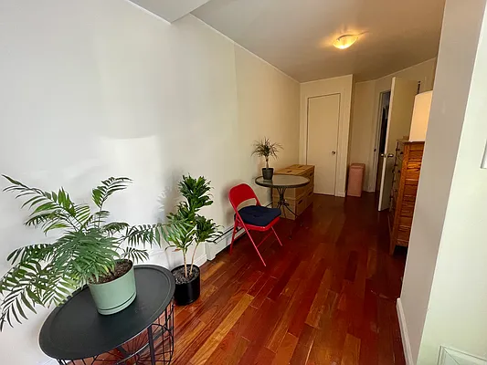 Rented by MySpaceNYC | media 19