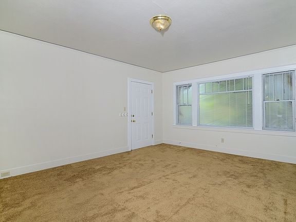 2nd image of 2531 P St APT 3