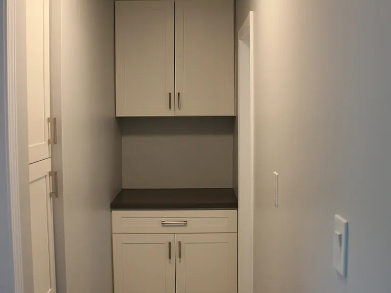 Linen closet & storage space