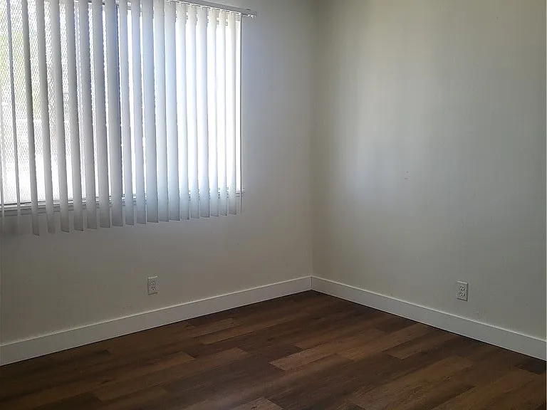 717 Van Ert Ave — Photo 6