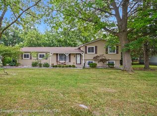 3646 Dill Dr, Waterford, MI 48329