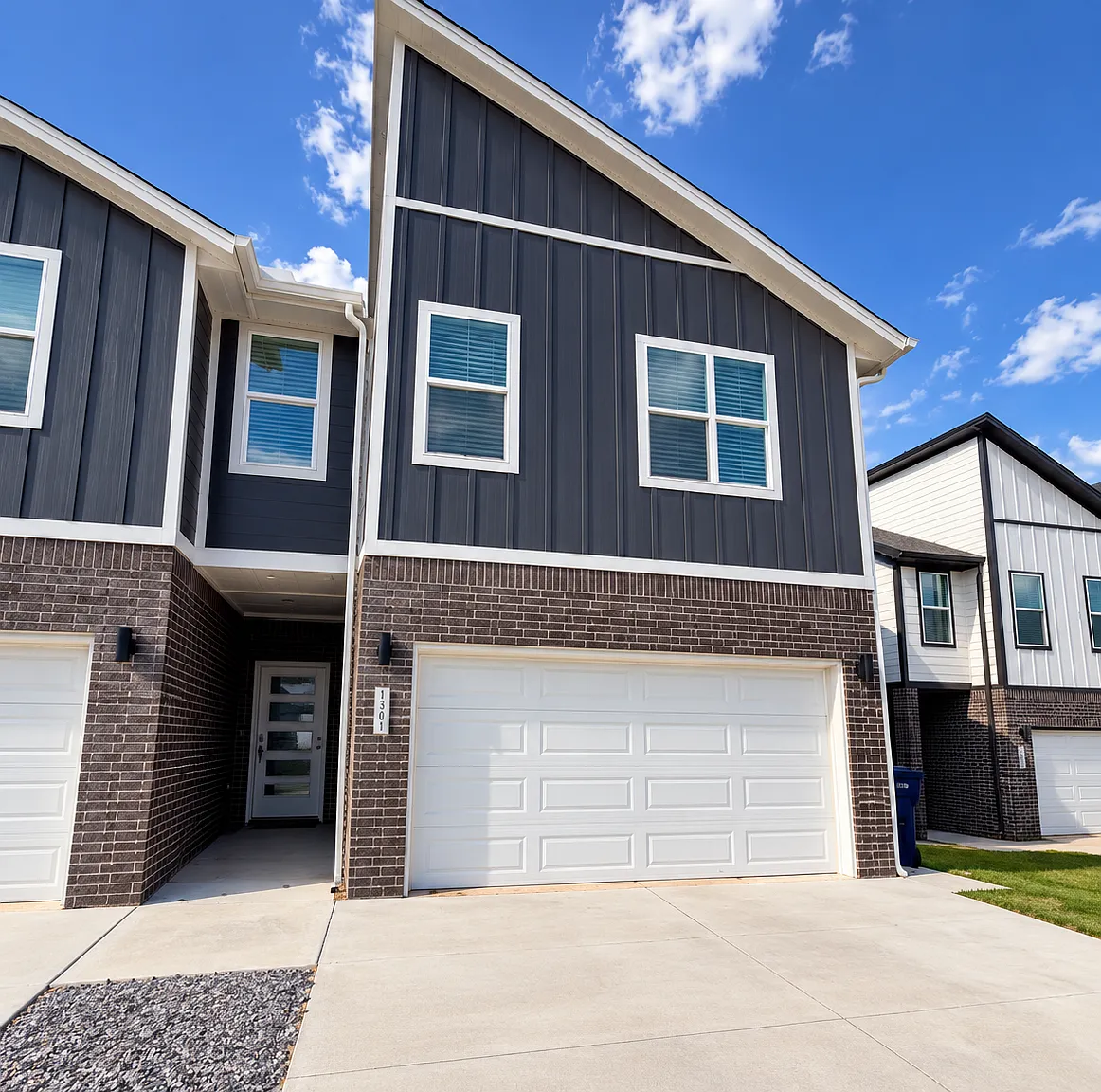 3 bed, 2.5 bath, 1677 sqft, $1,995 — Photo 1