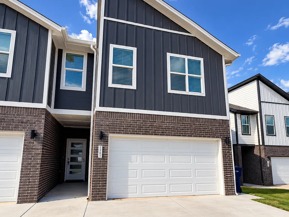 3409 NW 196th Ter