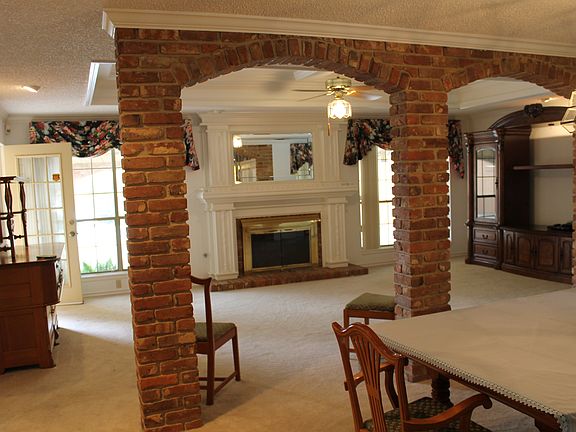 4th image of 41 Fernwood Dr