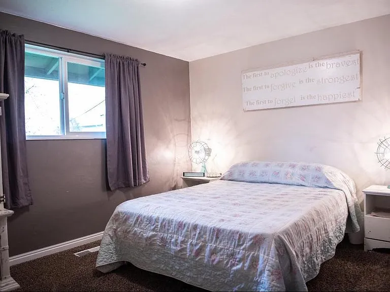 579 Shamrock Dr — Photo 16