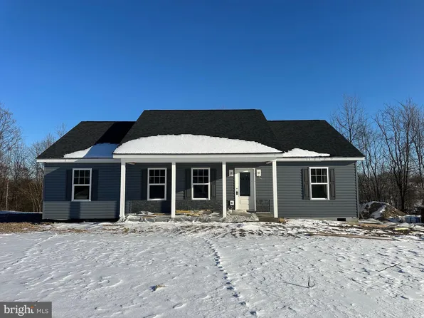 24 Pasture Ln, Capon Bridge, WV 26711