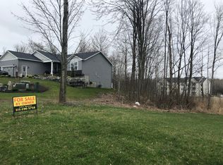 8244 Luchsinger Ln, Baldwinsville, NY 13027