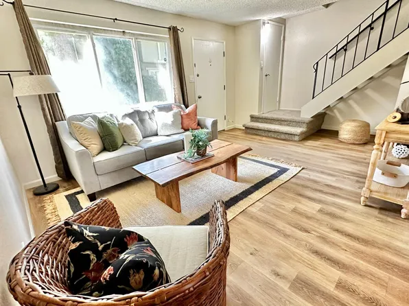 8848 La Riviera Dr Unit C, Sacramento, CA 95826