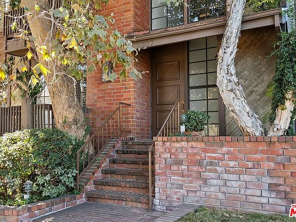 2nd image of 2307 S Bentley Ave APT 2