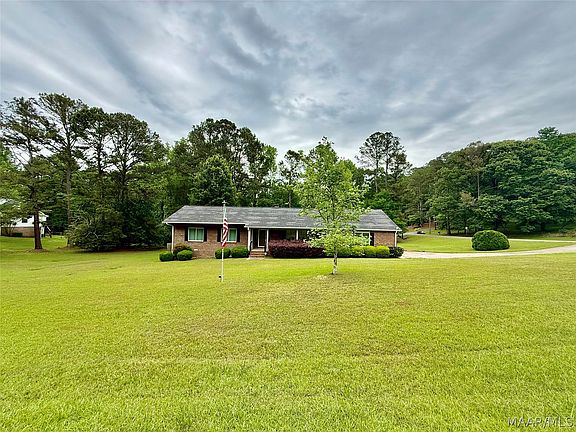 3rd image of 2704 Dobbs Rd