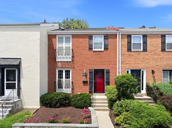 3318 Ardley Ct, Falls Church, VA 22041