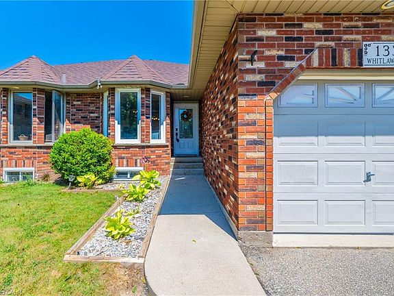 3rd image of 133 Whitlaw Way