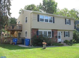 521 W Maple Ave, Laurel Springs, NJ 08021