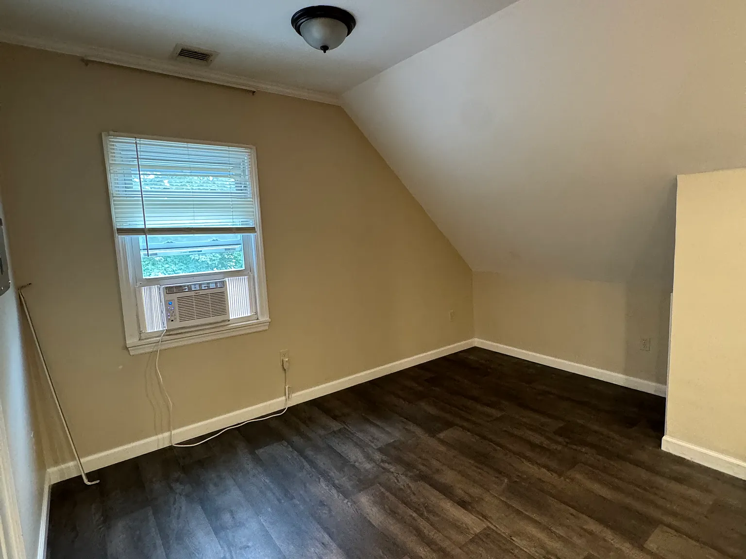 2 bed, 772 sqft, $1,700 — Photo 3