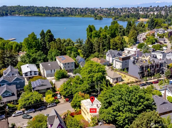 7420 Woodlawn Avenue NE, Seattle, WA 98115