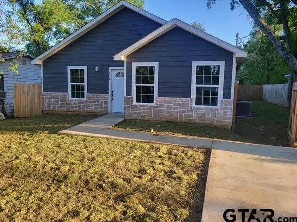 208 Lenox St, Pittsburg, TX 75686