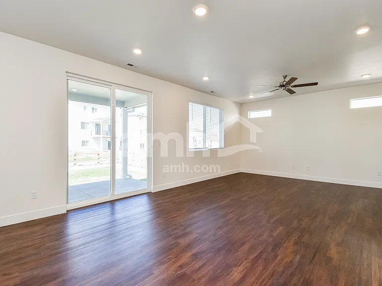 7618 Mardale Ln — Photo 6