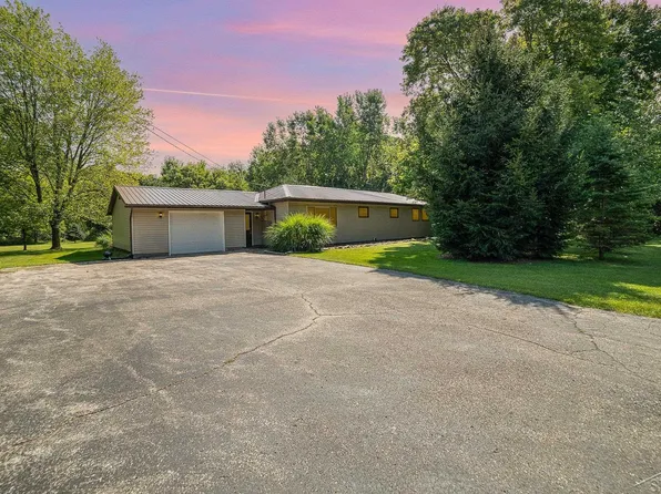 12467 Dorwood Rd, Burt, MI 48417