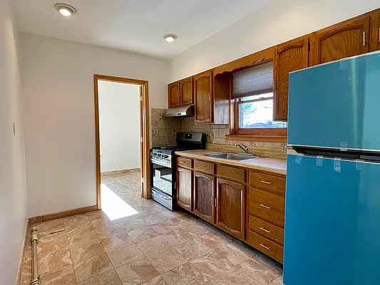 Rented by Amorelli Realty | media 6