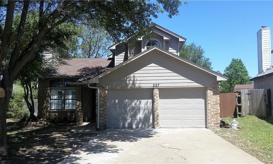 1st image of 227 Cutting Horse Ln