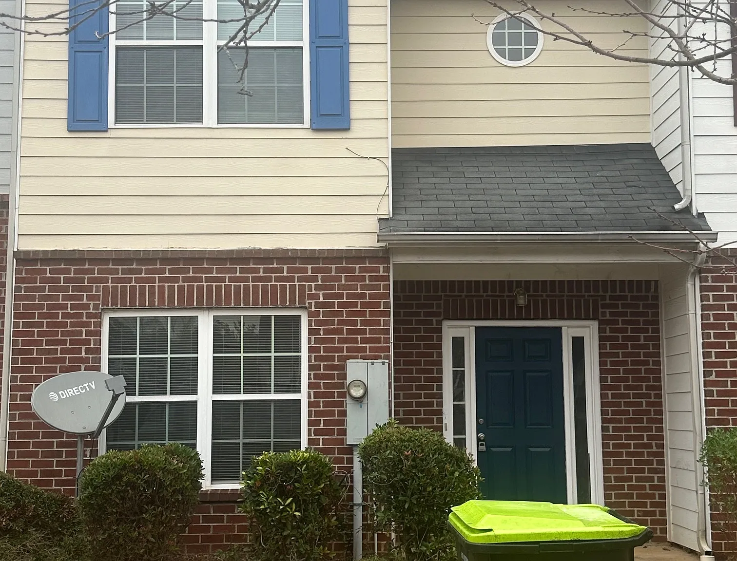 4 bed, 2.5 bath, 1528 sqft, $1,900 — Photo 1