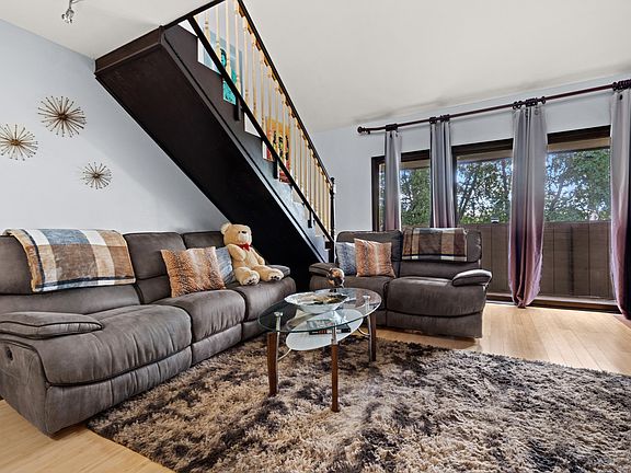3rd image of 218 Bienterra Trl APT 2F