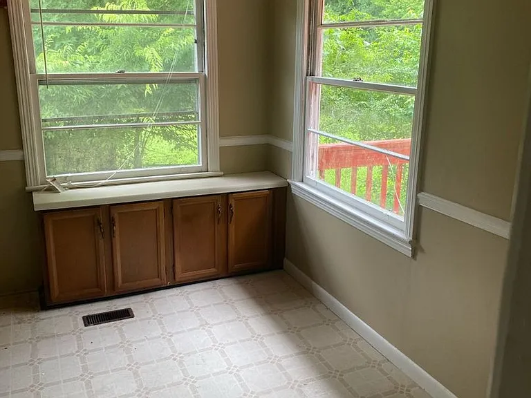 102 Wheeler Dr — Photo 8