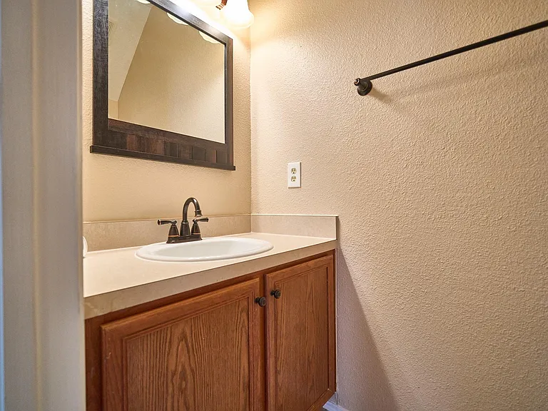 18814 Sandelford Dr — Photo 5