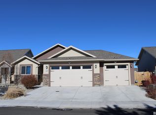 334 Laurel Ln, Fernley, NV