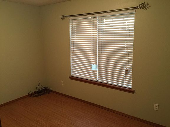 4th image of 1480 N Plum Tree Dr