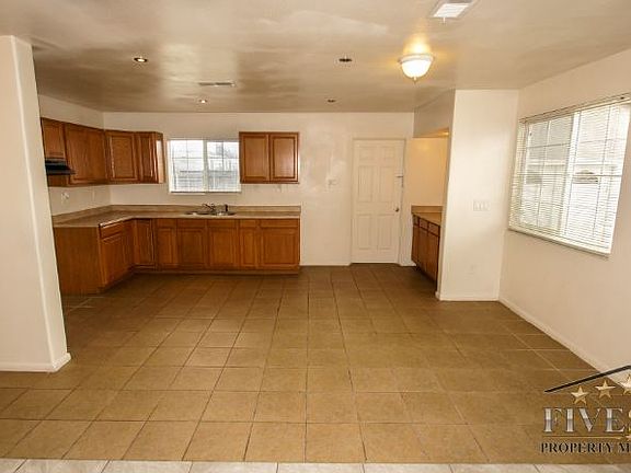5th image of 1509 Lindsay Dr