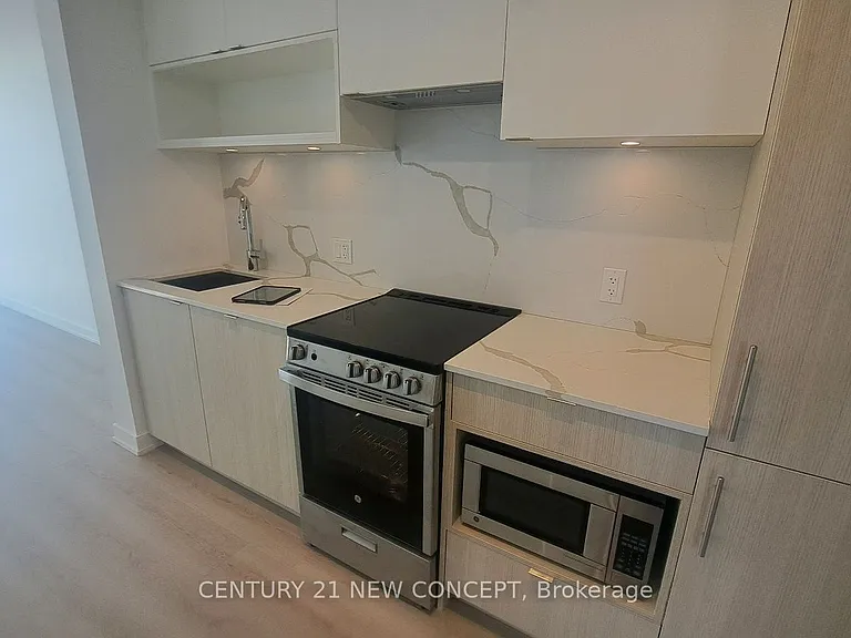100 Queen St E #2506 — Photo 5