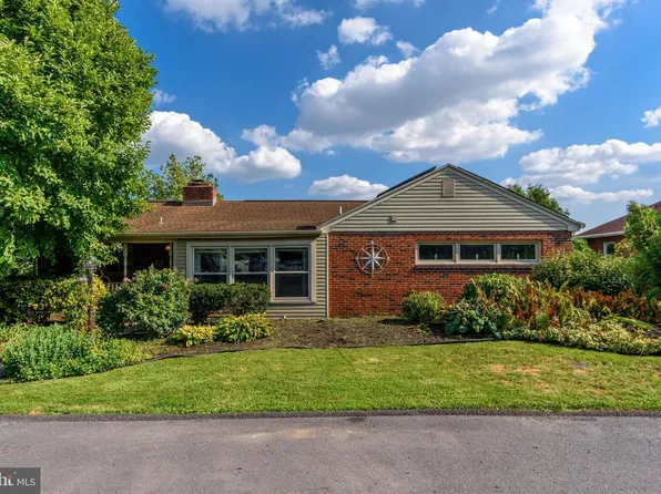 4216 Ridge Dr, Harrisburg, PA 17109
