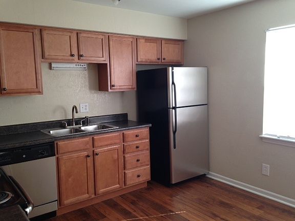 5th image of 6919 Providence Square Dr APT 236
