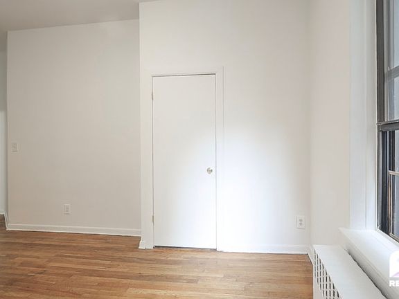 4th image of 201 W 91st St APT 3B