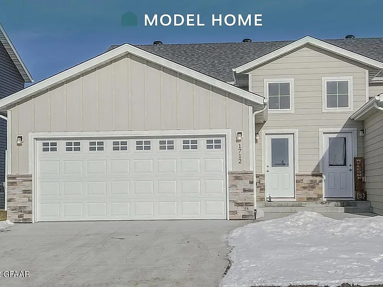 1753 Tobi Ln — Photo 1