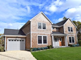 6 Castle View Ct, Westhampton, NY 11977