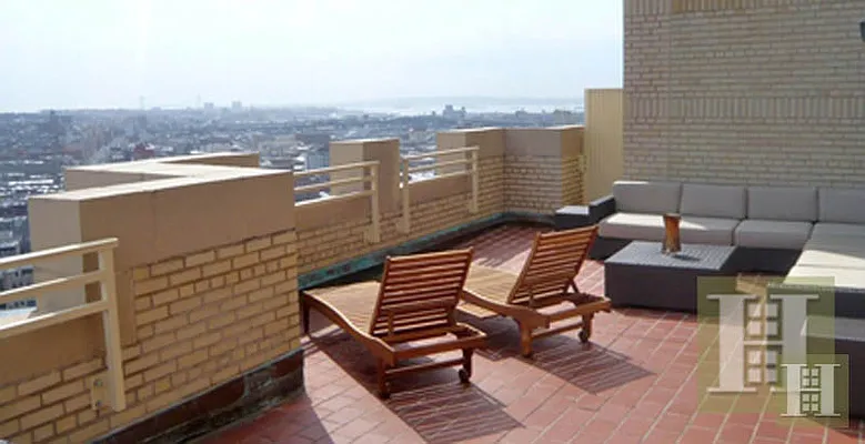 Sold by Halstead Real Estate | media 4