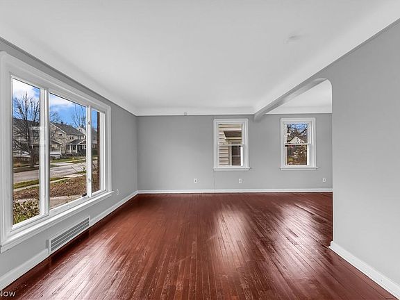5th image of 4312 Tuxedo Ave