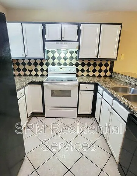 5116 Lampost Cir — Photo 3