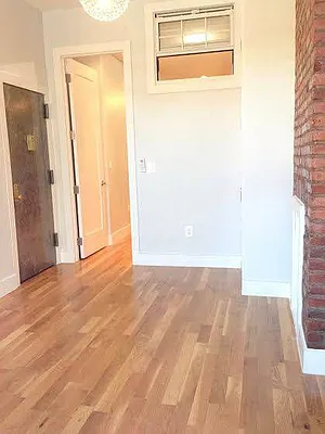 Rented by In Haus LLC | media 27