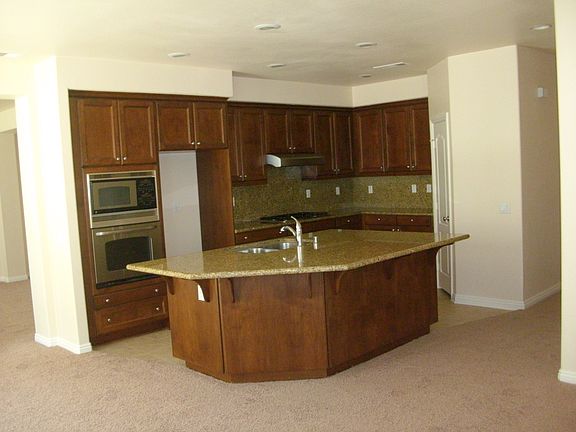 5th image of 29406 Spencer Dr