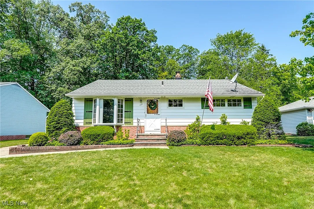 189 Forest Dr photo 1