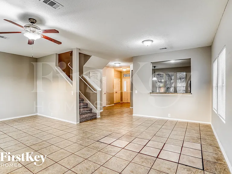 6331 Scotchwood Dr — Photo 4